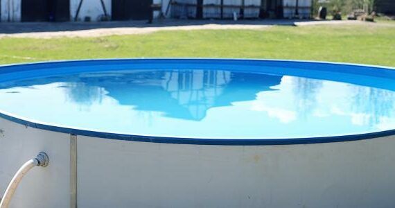 Zu sehen ist Bild 3 zum Beitrag mit dem Thema: Ich will mir ein Pool Set kaufen. Darf ich einen Pool im Garten aufstellen?