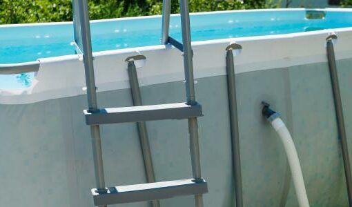 Zu sehen ist Bild 1 zum Beitrag mit dem Thema: Gartenpool rechteckig: Modelle & Empfehlungen