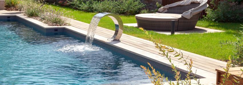 Zu sehen ist Bild 1 zum Beitrag mit dem Thema: Pool im Garten Kosten & Ratgeber